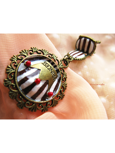 Украшение в винтажном стиле - необычная брошь &quot;Трон для принцессы&quot;