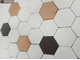 Декоративная облицовочная плитка гексагон Kamastone Соты 11369-2 белый с бежевым и серым, микс