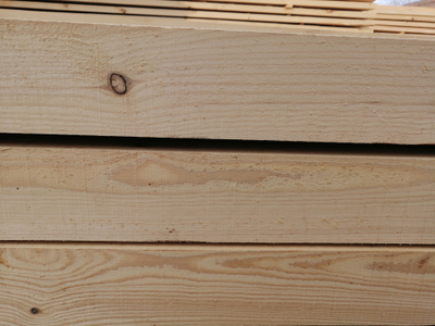 Доска обрезная 4м сосна  Сорт:1 Размер: 40*100 (по штучно)