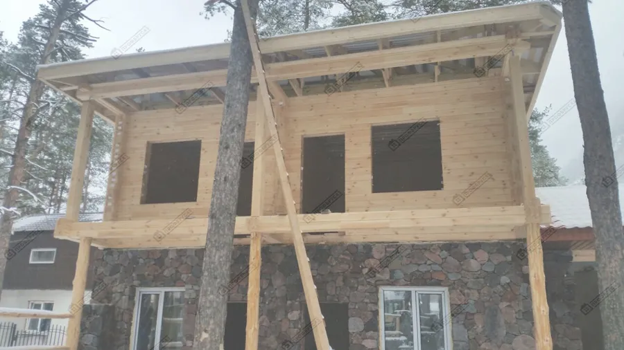 Дом в горах для отдыхающих, клееный брус сечением 185х200, подножие Эльбруса, город Тырныауз