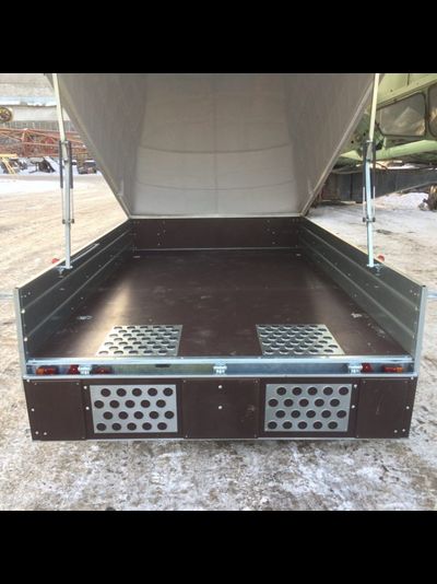 Прицеп ЛАВ-81013A с пластиковой крышкой