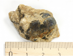 Корунд синий (сапфир), кристалл, Индия (28*27*14 мм, 12,6 г) №36095