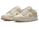 Заказать настоящие найки Кроссовки Nike Dunk Gold Swoosh бело-бежевые DX5930-001