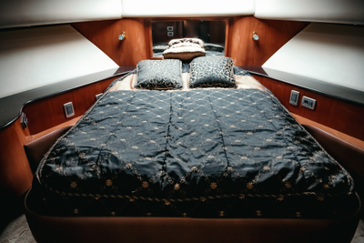 аренда ЯХТЫ MERIDIAN 580