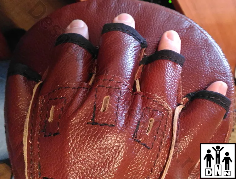 Боксёрские лапы / тайские пэды