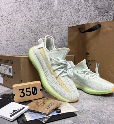 Adidas Yeezy 350 Boost V2 Hyperspace