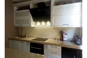 Панели окрашены воднодисперсионной краской Tikkurilla и сверху покрыты матовым лаком той же фирмы. Практически любую нашу панель можно использовать как кухонный фартук. Или как замену керамической плитки в других местах.