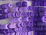 Французские пайетки 80 4 мм Nacrolaque Violet moyen (нитка около 1000 шт)