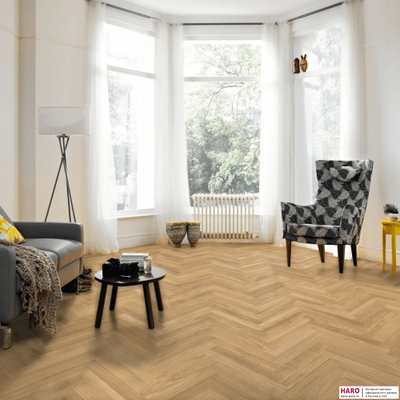 Инженерная доска Haro Дуб Ивизибл 540132 в интерьере гостиной