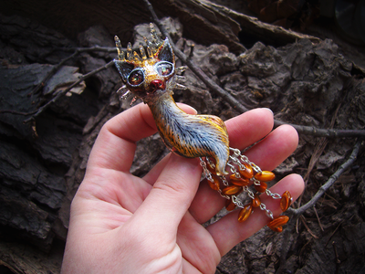 "Пятихвостая кицунэ, разжигающая пламя лисица", фэнтези-брошь в восточном стиле