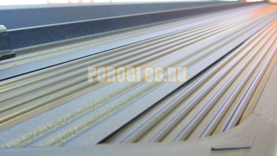 Пороги подножки "Luxe Black" 1700 мм для Great Wall HOVER 2005-2010