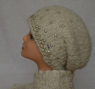 Вязаный берет для женщин и шарф зима 2021 Италия Vizio 6764 белый комплект