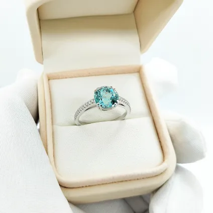 Кольцо из белого золота с аквамарином