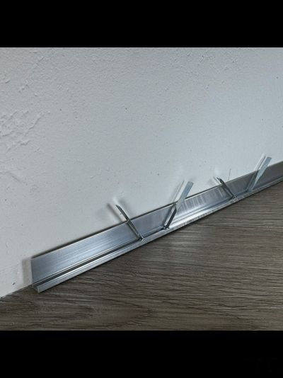 Щелевой плинтус PRO DESIGN MINI 7067  Не анодированный