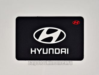 Коврик на торпеду HYUNDAI