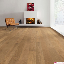 Декор паркетной доски Haro Дуб Дымчатый (Янтарный) Маркант браш 535465 в интерьере гостиной