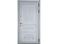 Дверь с дубовыми панелями белого цвета.