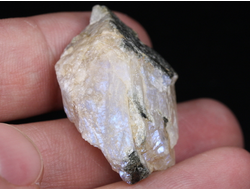 Беломорит (плагиоклаз), необработанный "дикий" образец, Карелия (35*20*16 мм, 13 г) №26364