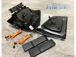 Cтопы Toyota Land Cruiser 200 07-15 LED темные БЕГАЮЩИЕ