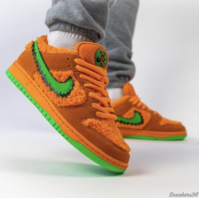 Nike sb orange best sale