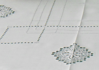 Комплект льняного столового белья "Кордилина" - прямоугольная скатерть с вышивкой 140*300 см и салфетки 12 шт.
