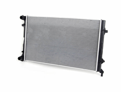 Радиатор охлаждения двигателя