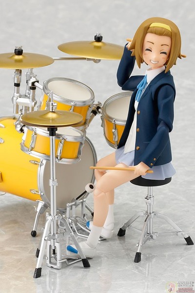 Фигурка фигма Рицу Тайнака (figma Tainaka Ritsu School Uniform Ver.)