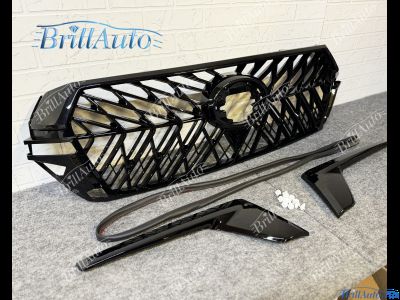 Решетка радиатора Toyota Land Cruiser 200 2015-2021 TRD черная антихром