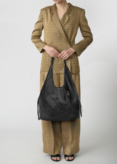 (АРТИКУЛ: 9973/0) СУМКА-МЕШОК ЖЕНСКАЯ, БОЛЬШАЯ, НАТУРАЛЬНАЯ КОЖА, ЧЕРНАЯ, БЕЗ ПОДКЛАДКИ, С МЕШКОМ-ВСТАВКОЙ ВНУТРИ, ЧЕРЕЗ ПЛЕЧО