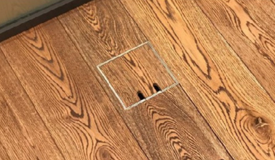 Лючок для установки в пол двух розеток, нержавеющая сталь, после монтажа