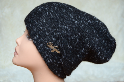 черная вязаная итальянская шапка бини из меланжевой пряжи фото