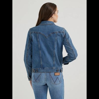 Куртка Wrangler® Women's Long Sleeve Classic Fit Denim Jacket