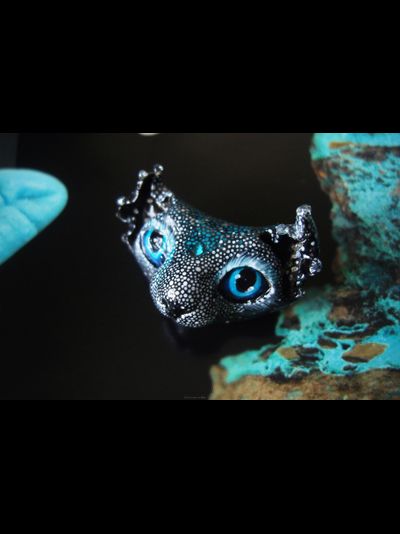 "Подлунный барсокосм", брошь с космическим котом