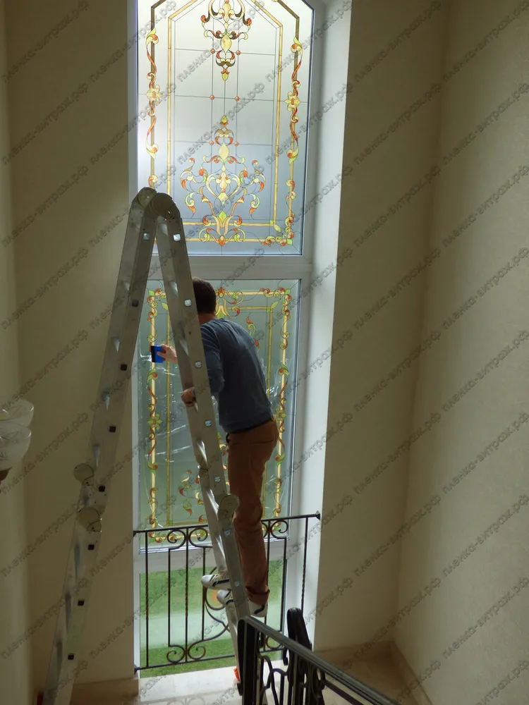 Витражная пленка на окна - Альтернатива шторам - фото 1