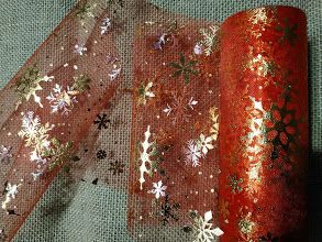 Фатин "Снежинки" цвет-красный с золотыми снежинками, длина 1 м, ширина 15 см