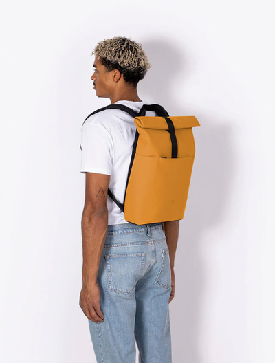 Рюкзак Ucon Acrobatics Hajo Mini Honey Mustard на парне
