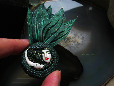 Авторская брошь с русалкой - "Спящая русалочка" из термоглины с микробисером и шёлком