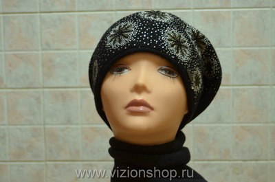 вязаный красивый берет и шарф для женщин