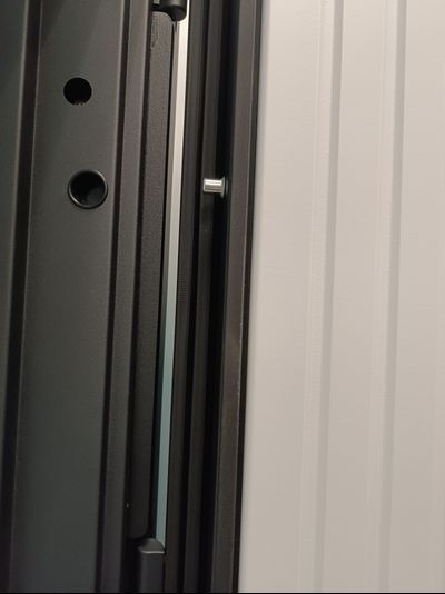 STEEL ART (МЕЛИТОПОЛЬ). COMBI BAND GREY SECTOR (КОМБИ БЕНД ГРЕЙ СЕКТОР) 105 мм (ТРЕХКОНТУРНАЯ) КАРБОН-ГРЕЙ/ БЕЛЫЙ МАТОВЫЙ