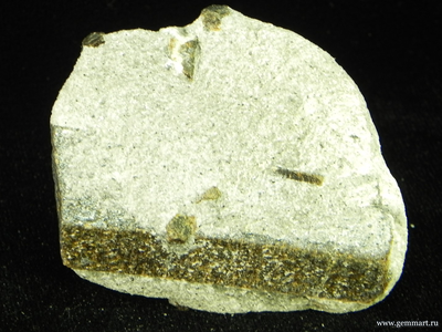 Ставролит, тройник с фрагментами кристаллов на сланце. Россия. 55*42*15мм