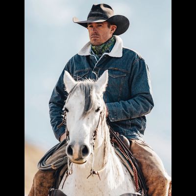 Куртка Wrangler® Western Sherpa Lined Denim Trucker Jacket