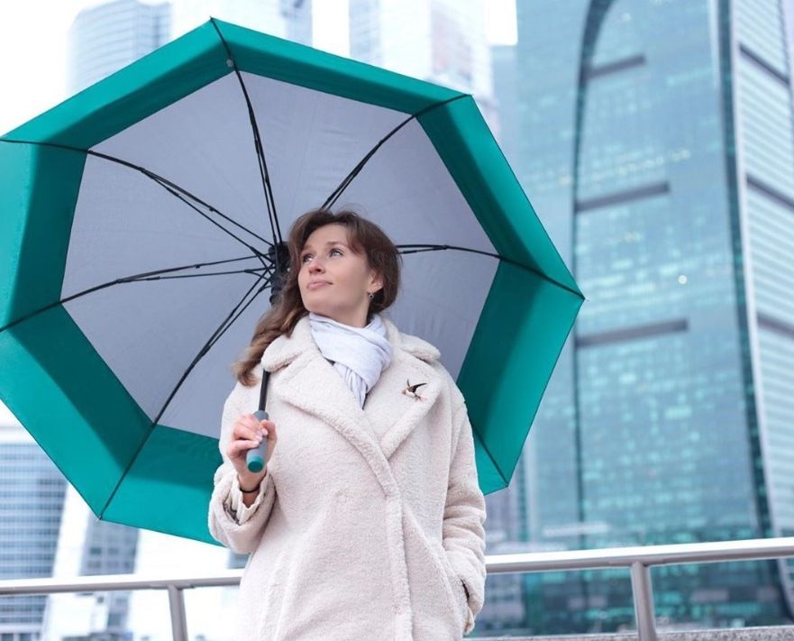 БЮРО-777 предлагает зонты-трости и складные зонты с печатью логотипа по лучшей цене