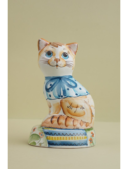 Кошка на травке