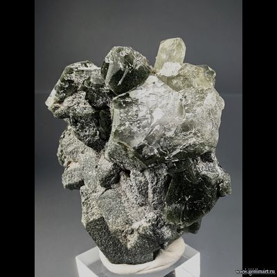 Горный хрусталь с включениями хлорита. Северная Осетия. 50*40*20мм