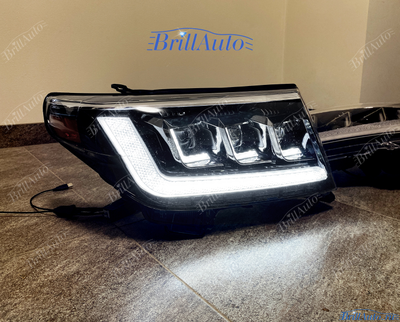 Фары Toyota Land Cruiser 200 в стиле 300 LED, бегающие