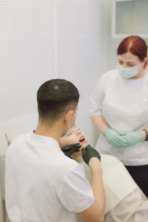 Красивая и здоровая улыбка - лечение зубов в Новосибиске