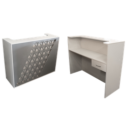 Тучков шоп. Торговое оборудование. Ресепшн. Стойка-ресепшен белого цвета с серой панелью с узором