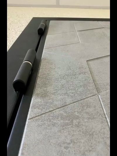 ЙОШКАР-ОЛА. АНТАРЕС. СТАЛЬ 2 мм. МАНЧЕСТЕР (ТРЕХКОНТУРНАЯ). БЕТОН СВЕТЛЫЙ/ БЕЛЫЙ МАТОВЫЙ с ЧЕРНЫМ МОЛДИНГОМ. ПОВЫШЕННАЯ ТЕПЛО- И ЗВУКОИЗОЛЯЦИЯ.