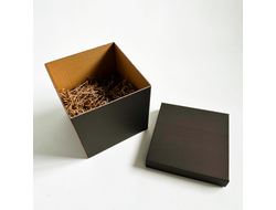 Черная подарочная коробка GILEV 30х30х30см с крышкой и наполнителем