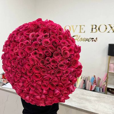 БУКЕТ ИЗ 201 МАЛИНОВОЙ РОЗЫ